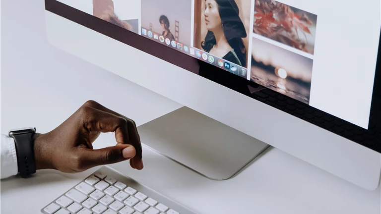 Browsing Pexels on an Imac